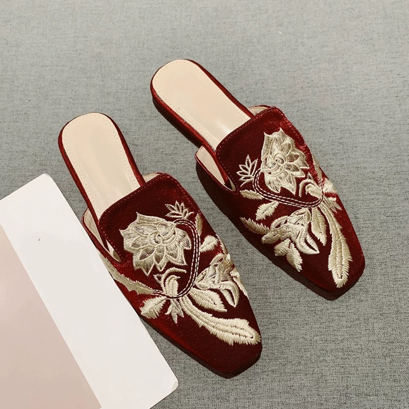 Embroidery Ideas - 2026 New Womens Shoe Retro Embroidery