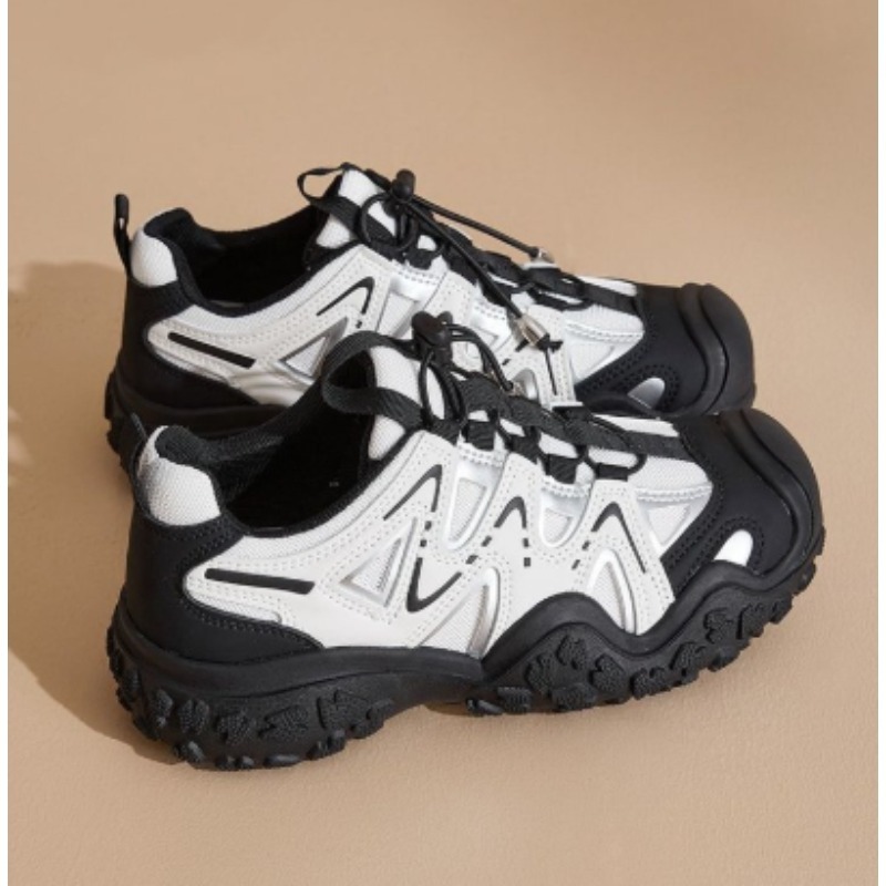 Ladies Outdoor Trekking Sneake - Embroidery Garments 评论和价格